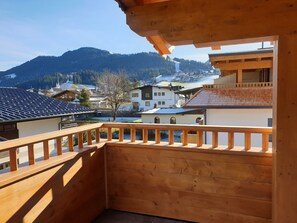 Balcony - Luxury Villa in Ellmau with Hot Tub (Ellmau)