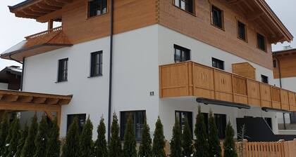 Luxury Villa in Ellmau with Hot Tub