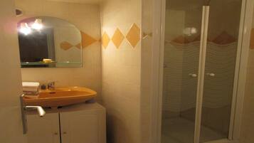 House | Bathroom | Shower