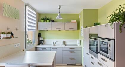 Duplex Apartment IN THE City Centre With Private CAR Park
