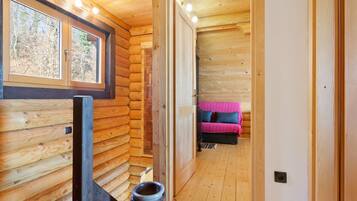 2 bedrooms, bed sheets