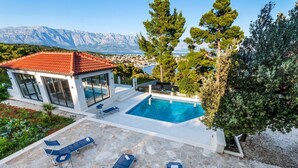Pool - Beautiful Villa in Selca With Private Swimming Pool (Selca)