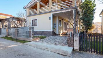 Apartment | Exterior