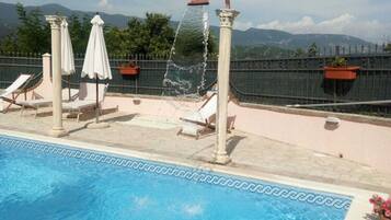 Villa | Piscina | Piscina all'aperto