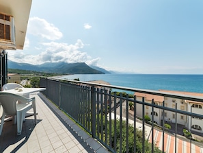 Balcony - Pleasant Apartment in Villammare With Terrace (Vibonati)