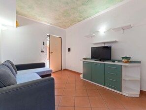 Living room - Pleasant Apartment in Villammare With Terrace (Vibonati)