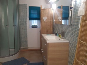Vila | Kamar mandi | Shower dan pengering rambut