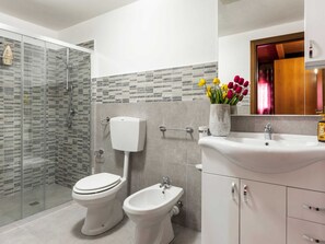 House | Bathroom - Belvilla by OYO Villa con Piscina - Partinico (Partinico)