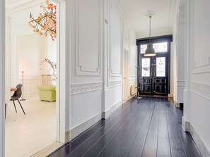 4 bedrooms, individually furnished, bed sheets - Luxurious Villa in Koewacht With Garden (Koewacht)