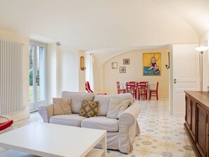 House | Living room | Fireplace - Boutique Holiday Home in Terruggia With Garden (Terruggia)