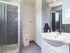 House | Bathroom