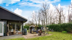 Unclassified image, 3 of 31, button - Sun-kissed Bungalow in Denekamp With Garden (Denekamp)