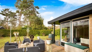 Unclassified image, 2 of 31, button - Sun-kissed Bungalow in Denekamp With Garden (Denekamp)