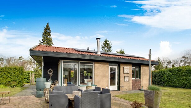 Unclassified image, 1 of 31, button - Sun-kissed Bungalow in Denekamp With Garden (Denekamp)
