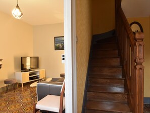 Reception - Cosy Holiday Home in Port-en-bessin-huppain With Garden (Port-en-Bessin-Huppain)