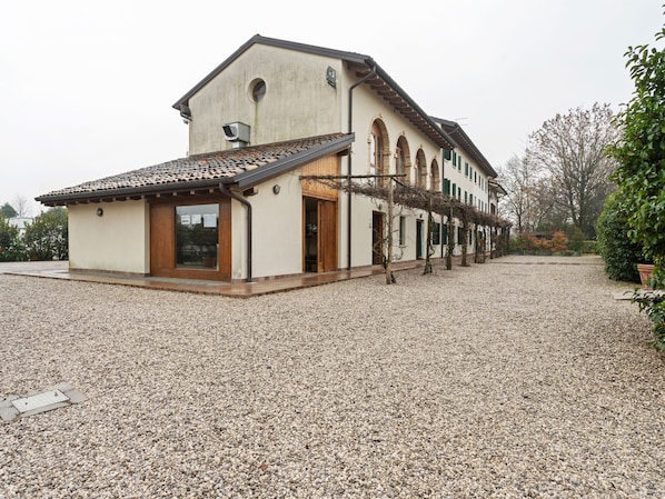 Exterior - Pleasant Holiday Home in Sacile With Sauna (Sacile)