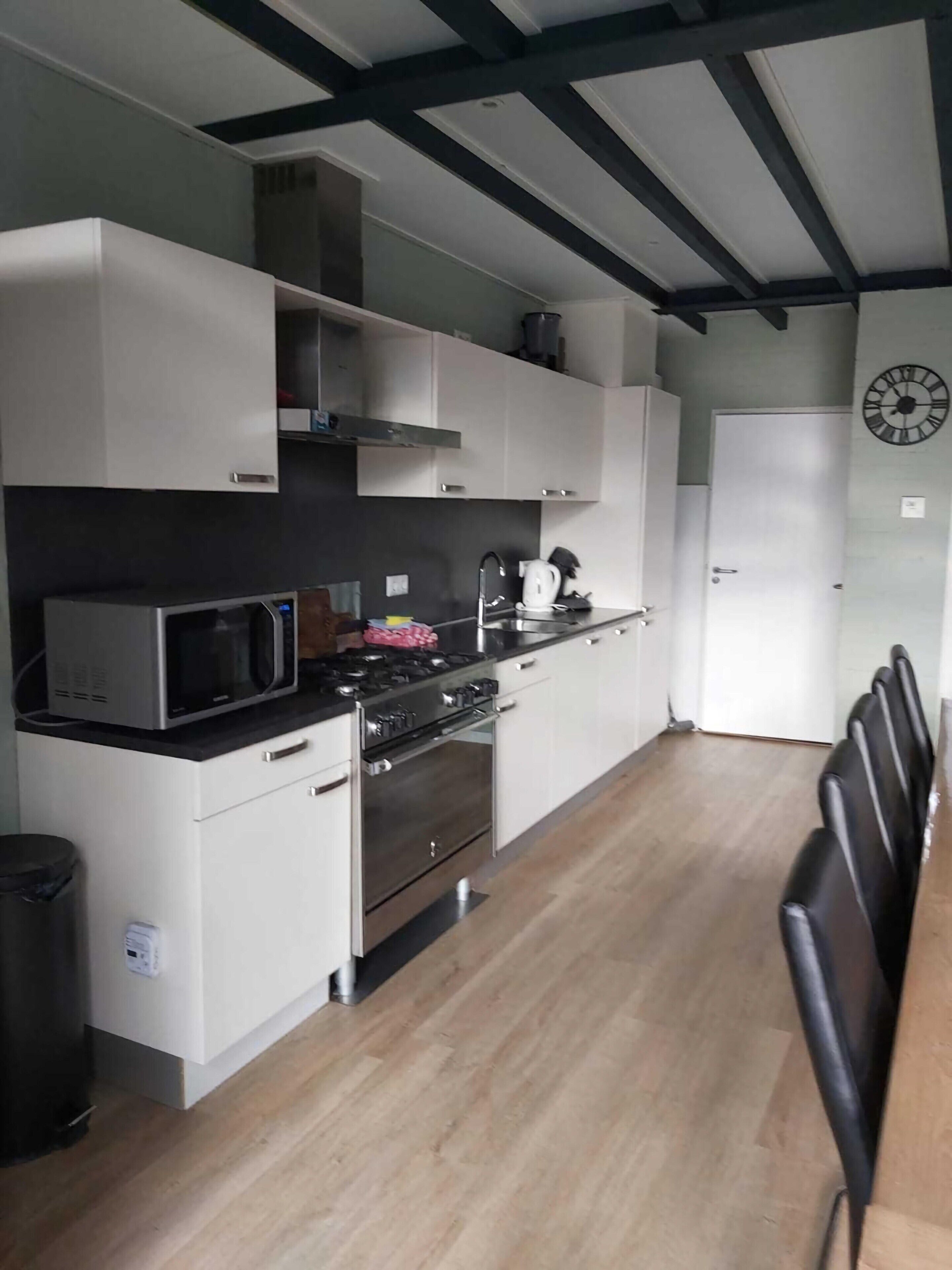 Hus | Eget kök | Spishäll och barnstol