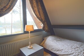 บ้านพัก | 6 ห้องนอน, ตกแต่งพิเศษโดยเฉพาะ, ผ้าปูที่นอน