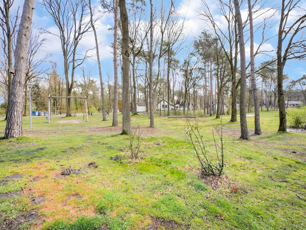 Garden - Holiday Home in Stramproy Near Forest (Stramproy)