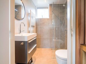 House | Bathroom