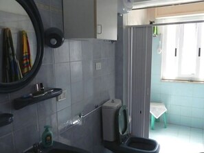 House | Bathroom - Comfy Holiday Home in San Lorenzo With Garden (Noto)