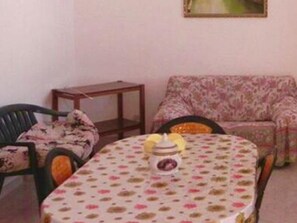 Dining - Comfy Holiday Home in San Lorenzo With Garden (Noto)