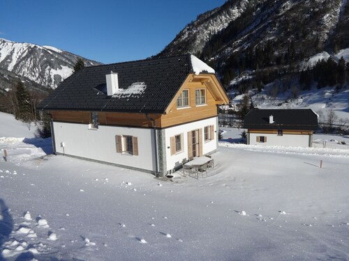 Detached Chalet w Combi Sauna, Near Ski Lift, Haus Liene