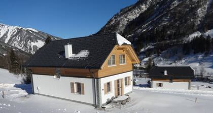 Detached Chalet w Combi Sauna, Near Ski Lift, Haus Liene