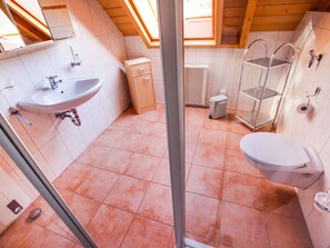 Apartment | Bathroom