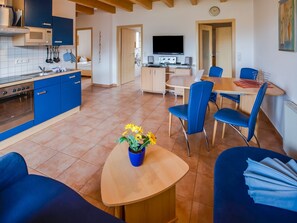 Dining - Spacious Apartment in Beckerwitz With Balcony (Hohenkirchen)