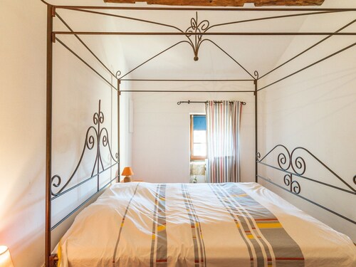 Impressive Mansion in Quarante With Terrace
