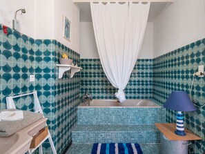 Rumah | Kamar mandi | Shower dan pengering rambut