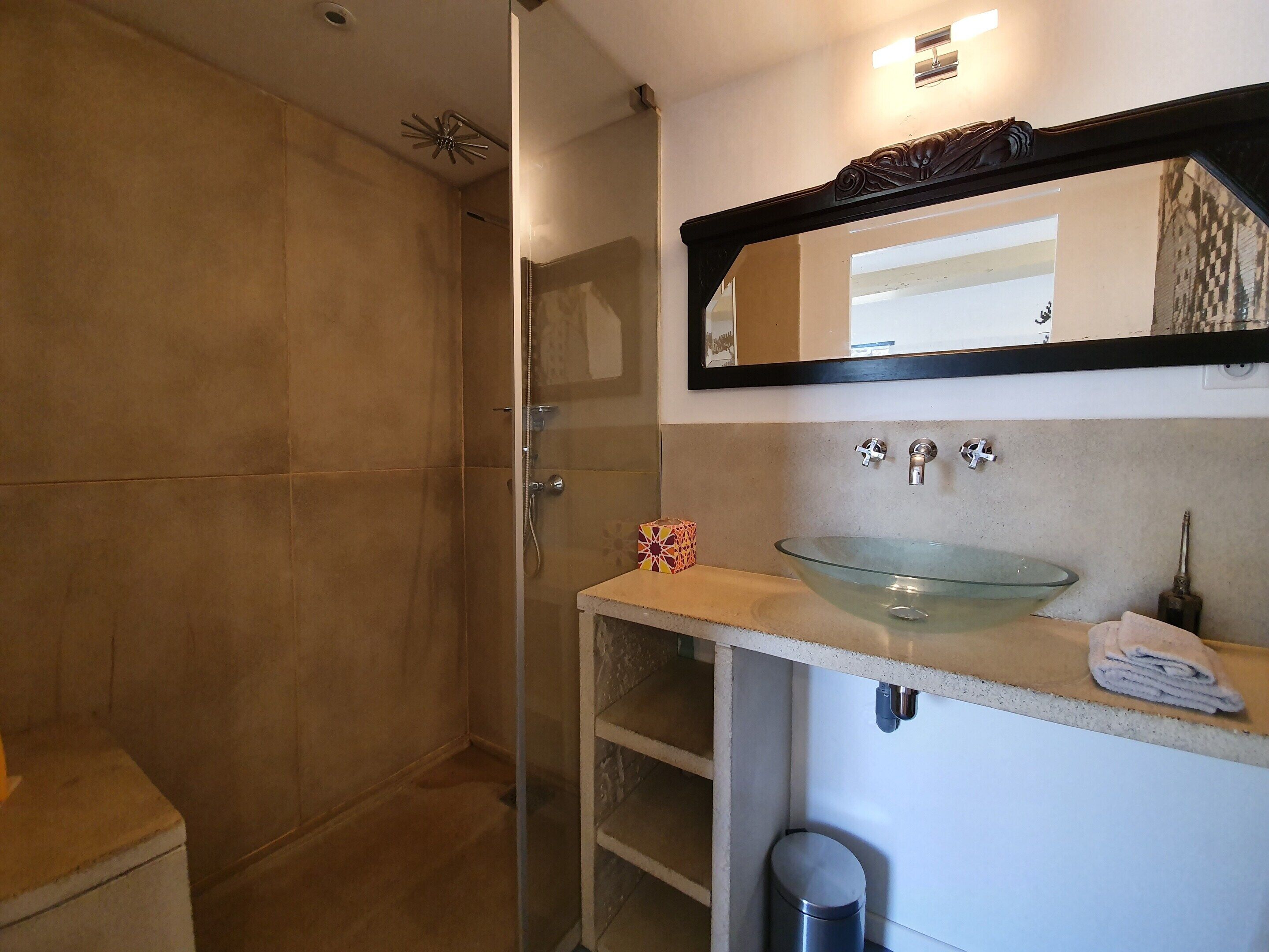 House | Bathroom
