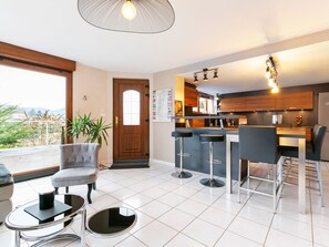 Dining - Mesmerising Holiday Home in Neubois With Private Swimming Pool (Neubois)