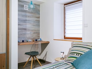 2 bedrooms, bed sheets - Mesmerising Holiday Home in Neubois With Private Swimming Pool (Neubois)