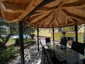 House | Dining