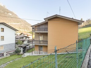 Exterior - Cozy Apartment in Angolo Terme BS With Heating (Angolo Terme)