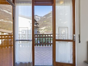 Balcony - Cozy Apartment in Angolo Terme BS With Heating (Angolo Terme)