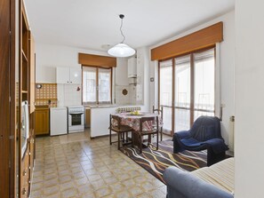Dining - Cozy Apartment in Angolo Terme BS With Heating (Angolo Terme)