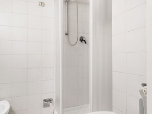 Ferienhaus | Badezimmer | Dusche