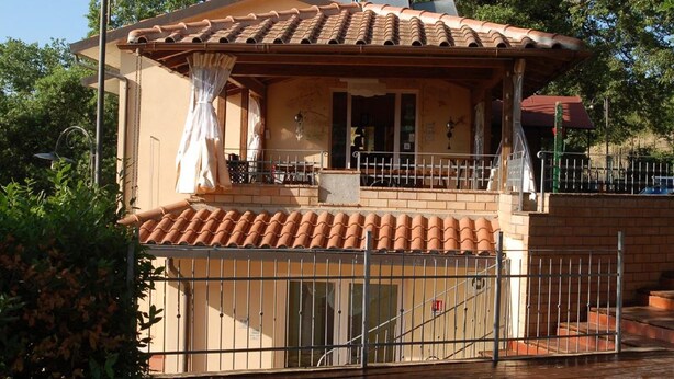 Exterior - Pleasant Holiday Home in Magione With Swimming Pool (Magione)
