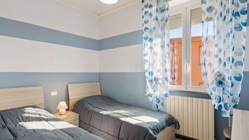 House | 2 bedrooms, bed sheets
