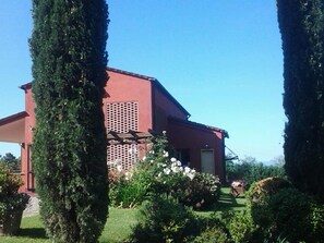 Exterior - Lush Apartment in Castelfiorentino With Swimming Pool (Castelfiorentino)