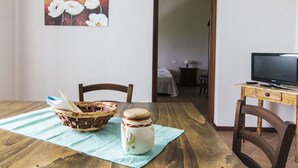 Luokittelematon kuva, 5 kautta 37, painike
