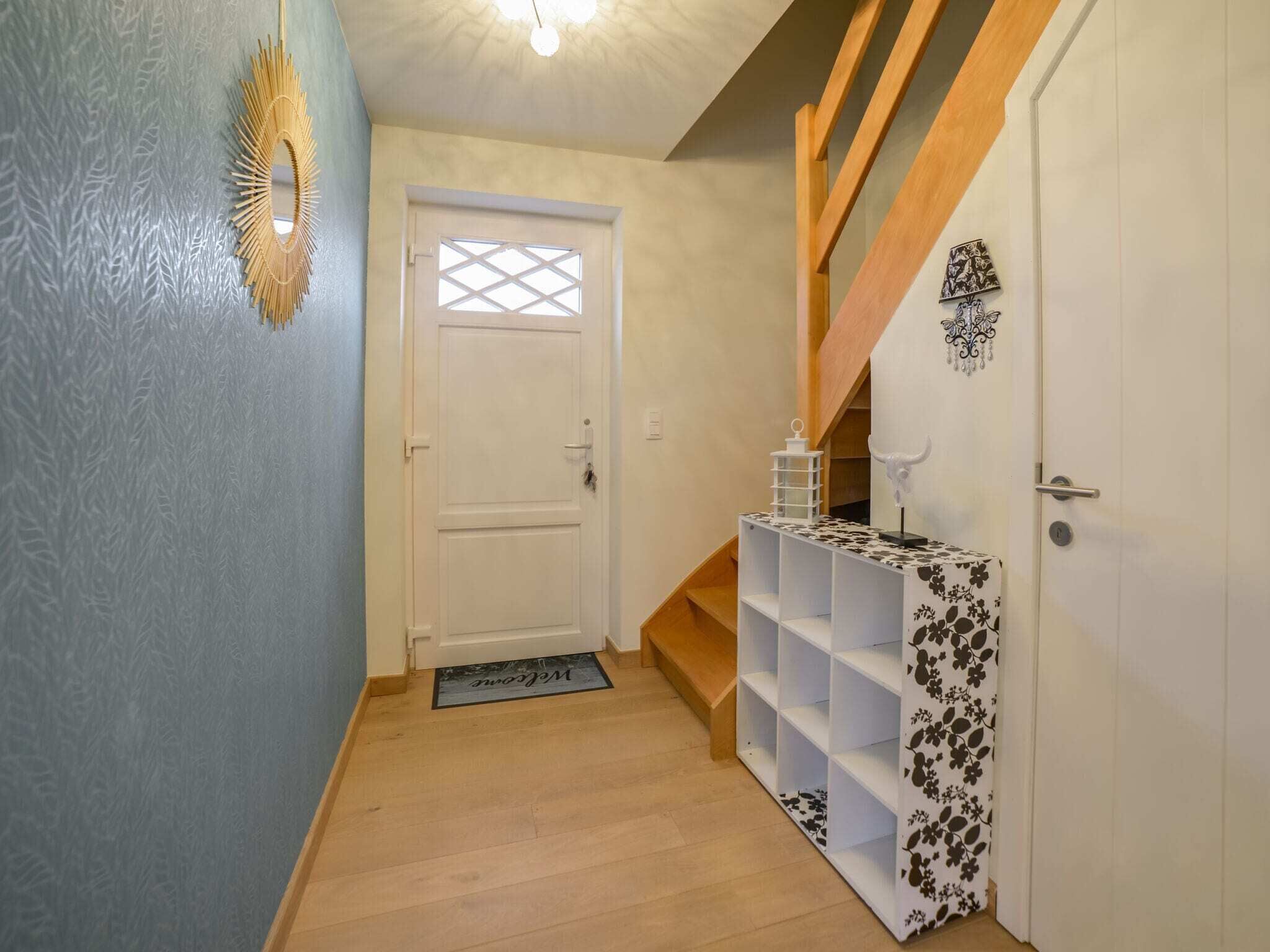 4 bedrooms, bed sheets