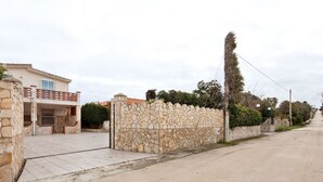 Quầy tiếp tân