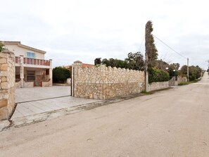 Reception - Decent Holiday Home in San Lorenzo With Garden (Noto)