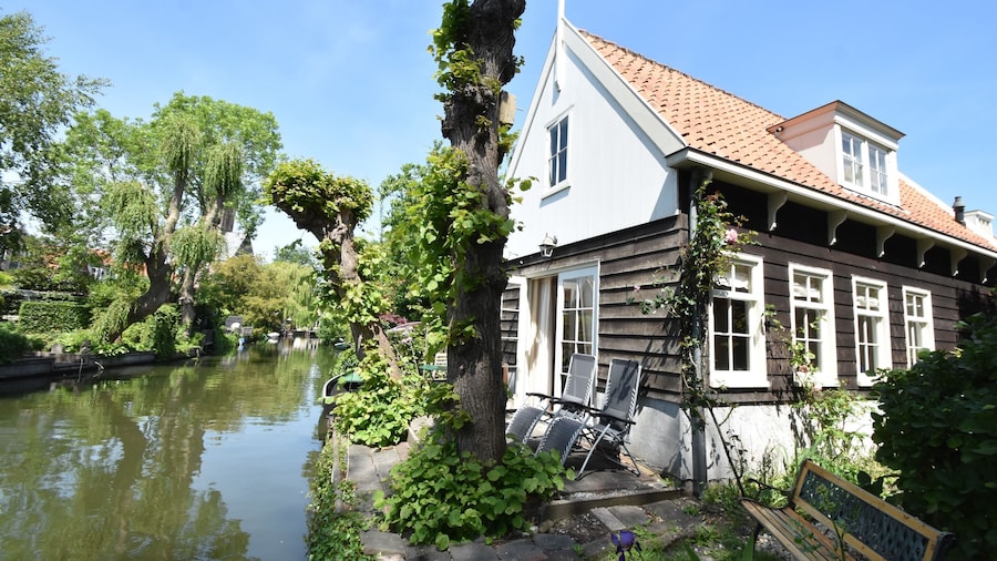 Serene Getaway in Edam