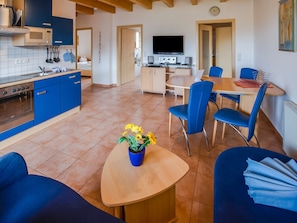 Dining - Boutique Apartment in Beckerwitz With Balcony (Hohenkirchen)