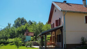 Reception - Peaceful Cottage in Stikada With Garden (Lovinac)